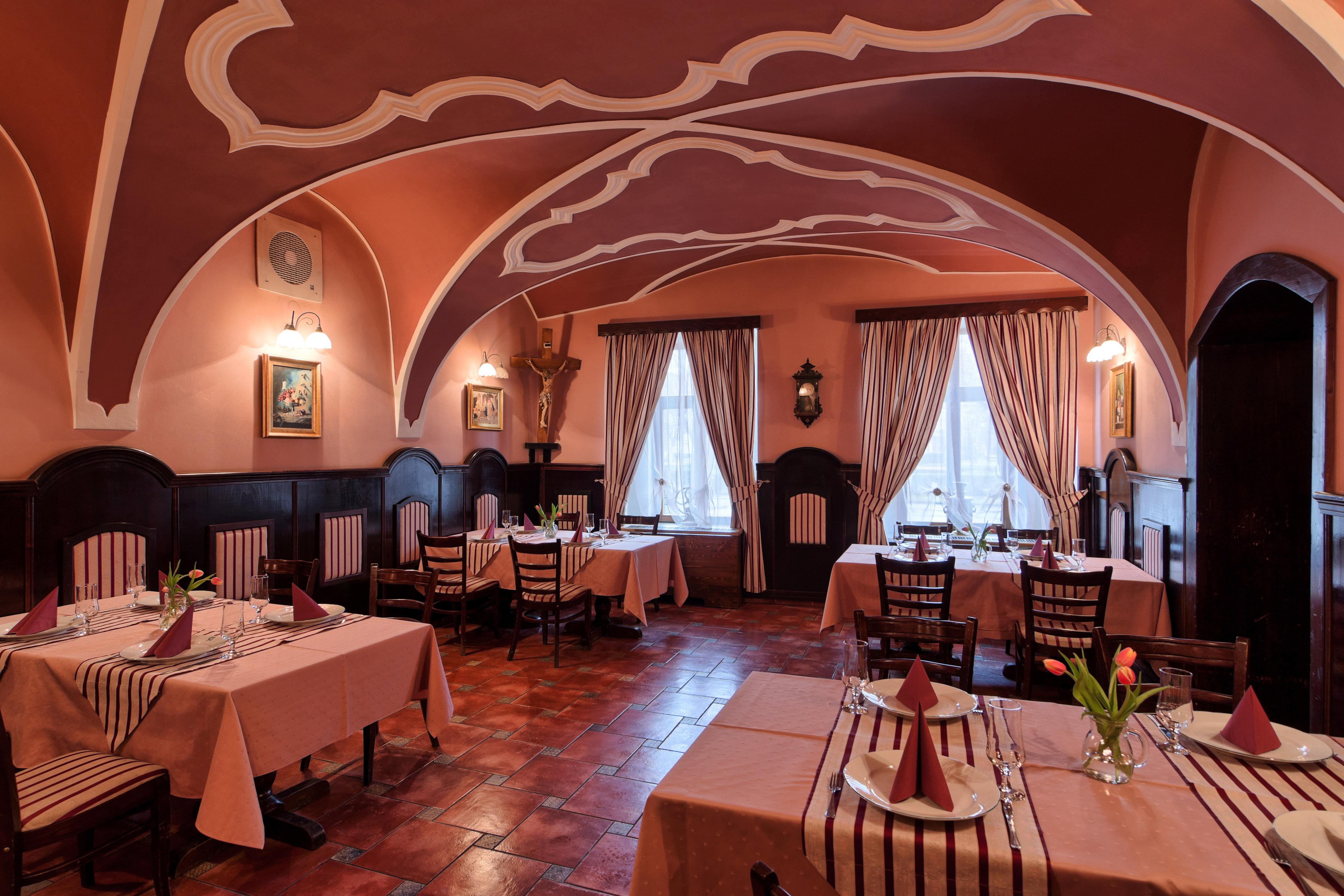 Hotel Traube Медіаш Екстер'єр фото