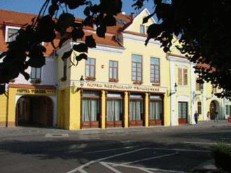 Hotel Traube Медіаш Екстер'єр фото