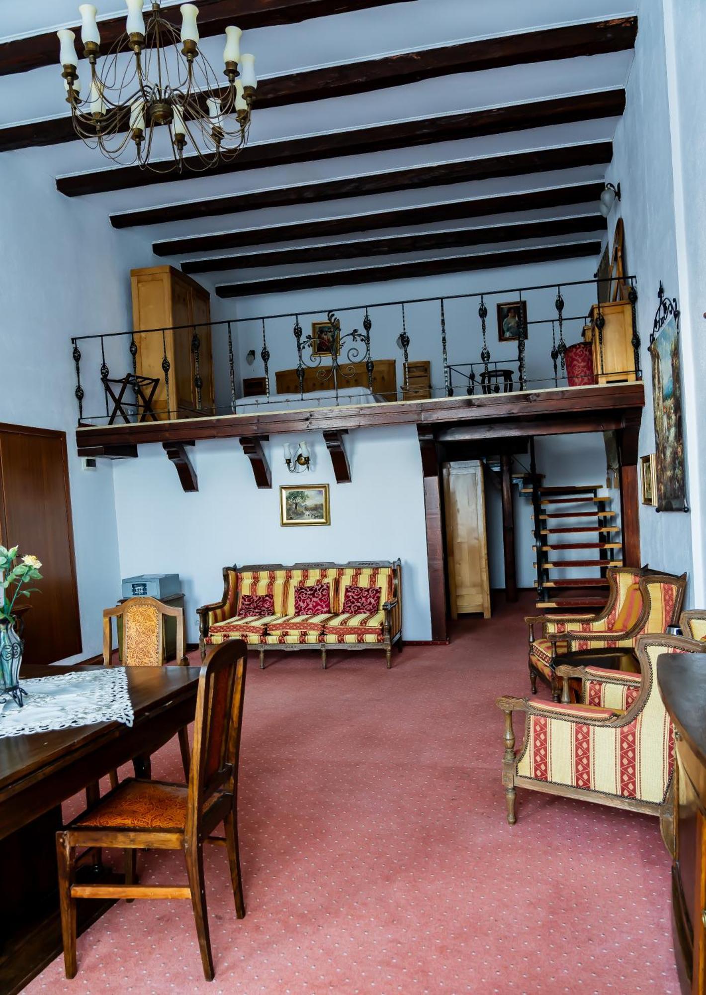Hotel Traube Медіаш Екстер'єр фото